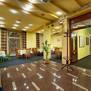 3* Отель Henrietta