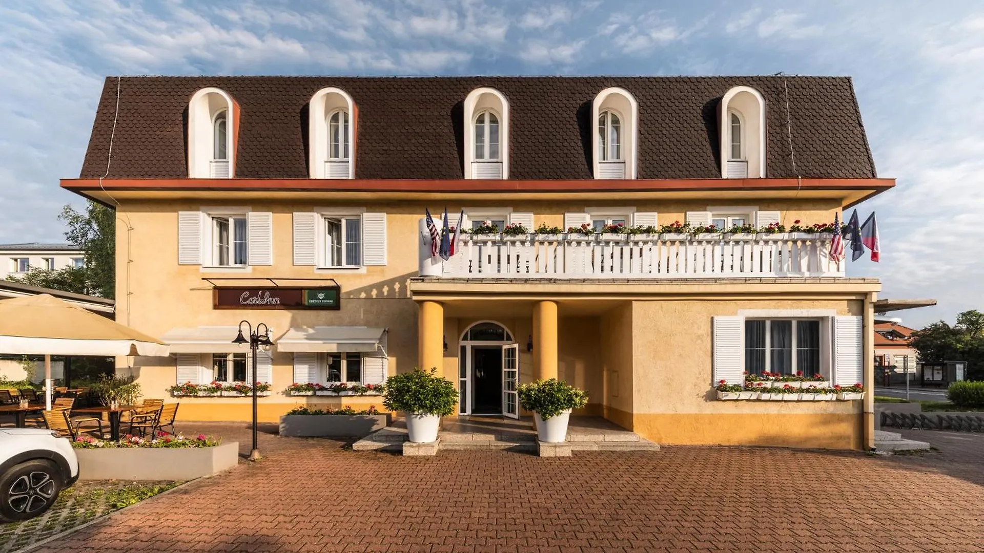 Prague Hotel Carl Inn Restaurant & Free Parking contacts
